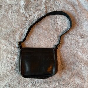 Vintage 1970s Coach NYC Classic Pouch Black Leather Crossbody Shoulder Bag USA